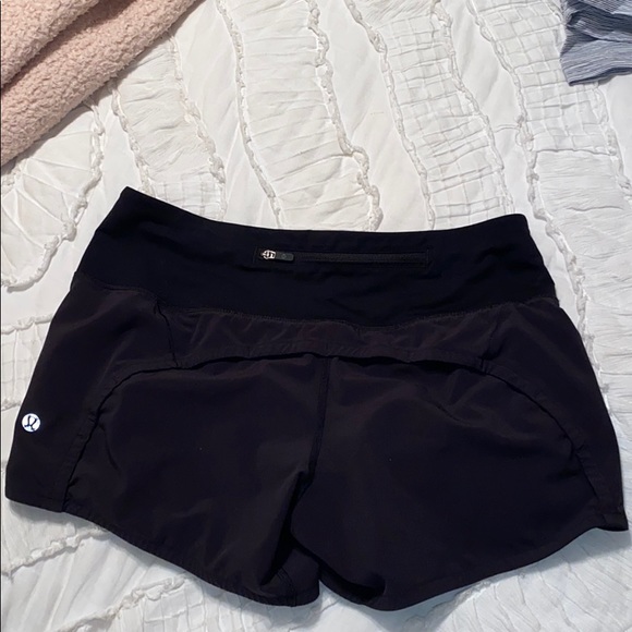 lulu tracker shorts - Picture 2 of 2